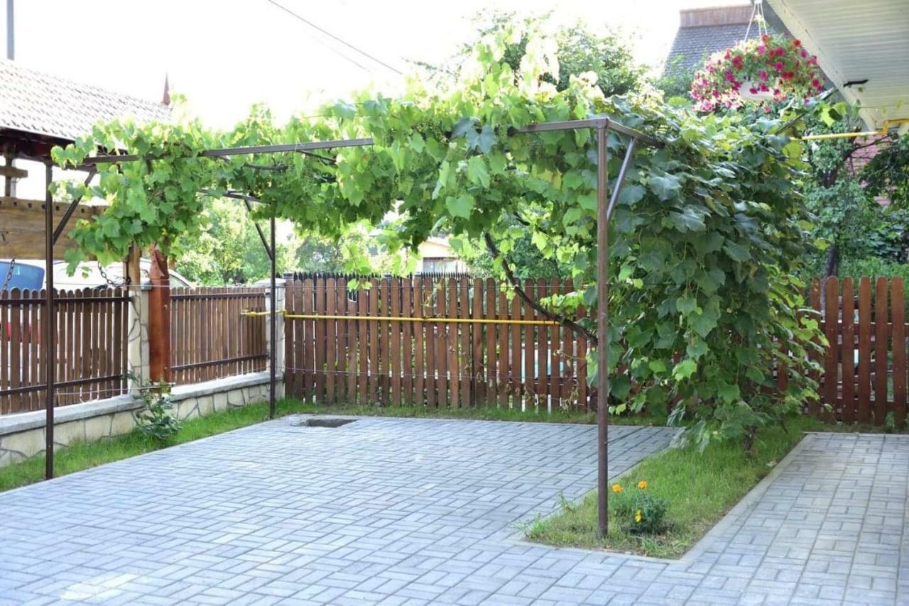 Casuta De Poveste Tirgu Neamt Εξωτερικό φωτογραφία